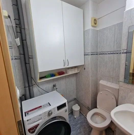 Apartament cu 2 camere decomandate, situat în zona Dacia - Poză 3