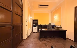 4 camere Ultracentral  - Piața Unirii, ideal birouri, parcare in curte - Poză 13