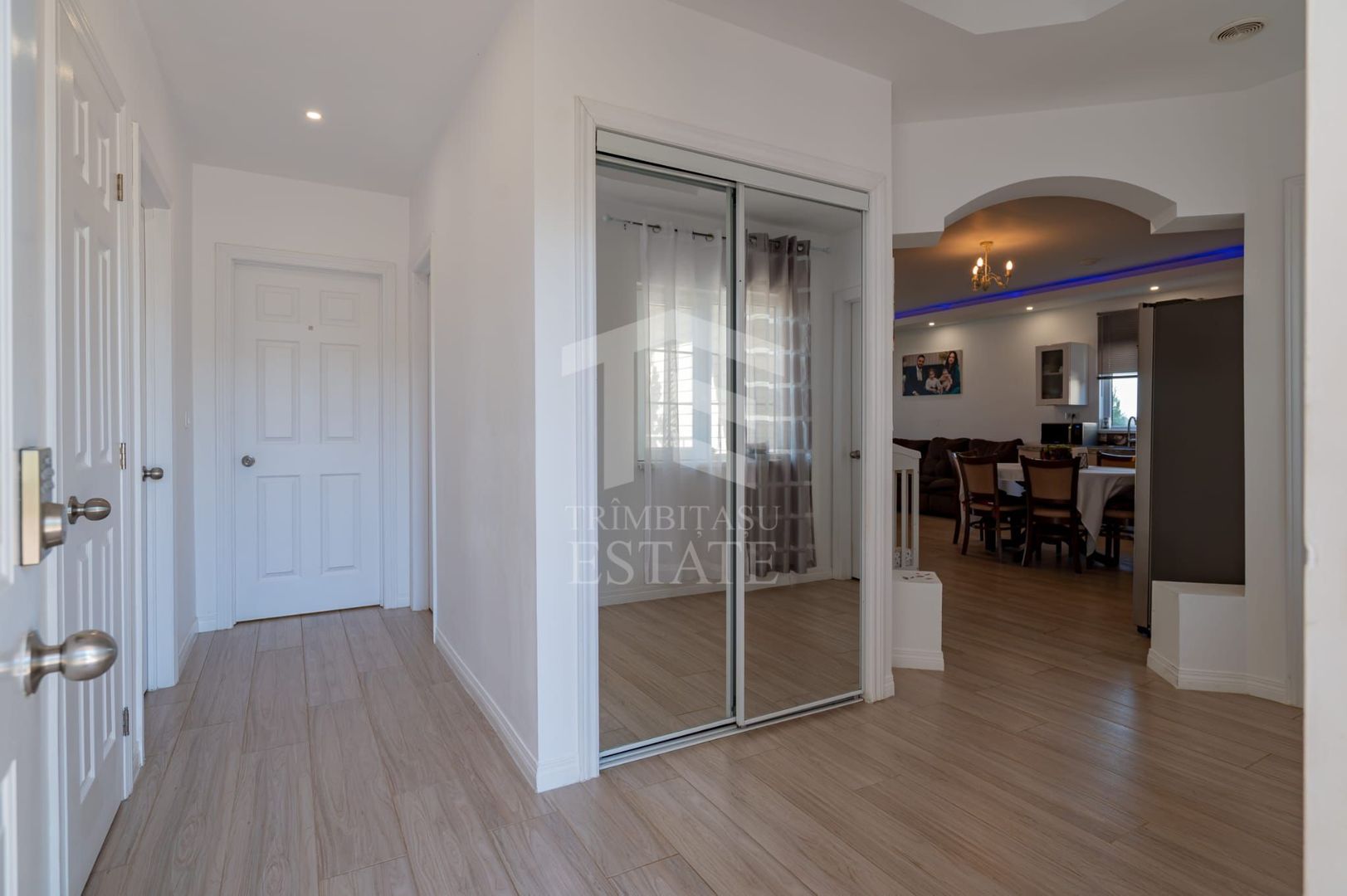 Casa spectaculoasa | Stil autentic canadian | 795 mp Teren - Poză 11