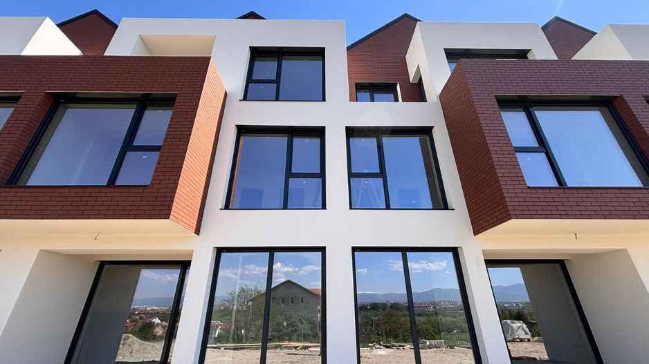 Casa de vanzare in Sibiu, concept modern, panorama deosebita, 137 mpu - Poză 2