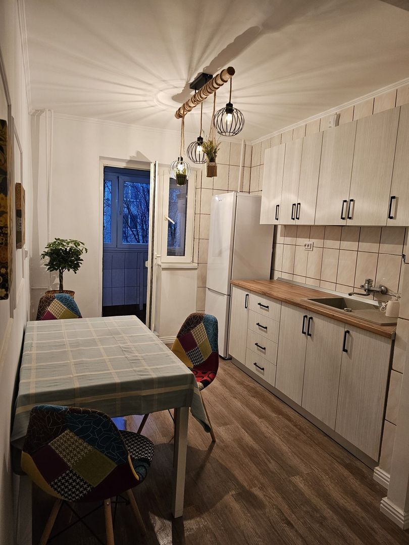 Apartament 3 camere de inchiriat- Crangasi - Poză 2