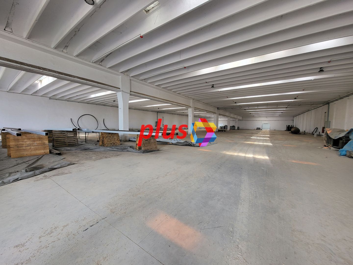 Hala / spatiu comercial- 800 mp  # plus-imo.ro - Poză 1