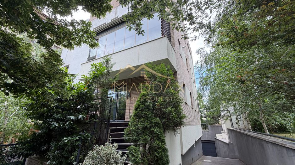 Apartament de tip Duplex 6 camere *250mp* + 2 Garaje // Herastrau - Poză 3