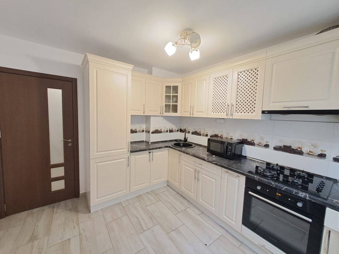 Apartament 2 camere Metrou Raul Doamnei - Poză 1