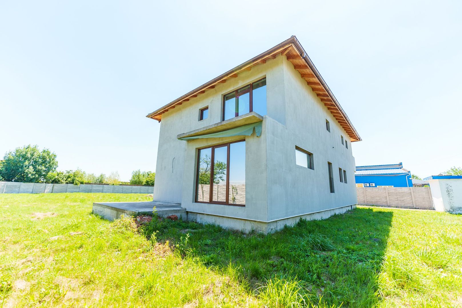 Vilă cu arhitectură modernă în Săcălaz - Poză 21