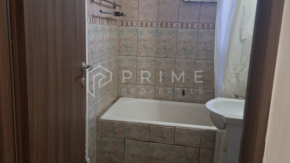 Apartament decomandat cu 3 camere Dambu Pietros - Poză 7