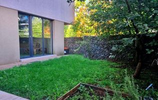 Curte proprie 66mp. Loc de parcare. Pozitie excelenta