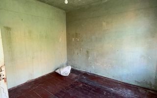 Apartament la casă | Etaj 1/1 | 36 mp utili | Pivniță | Grădină 80 mp | Str. 9 M - Poză 9