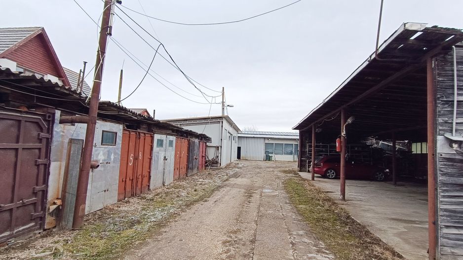 Hala si teren  in Stupini Basov - Poză 4