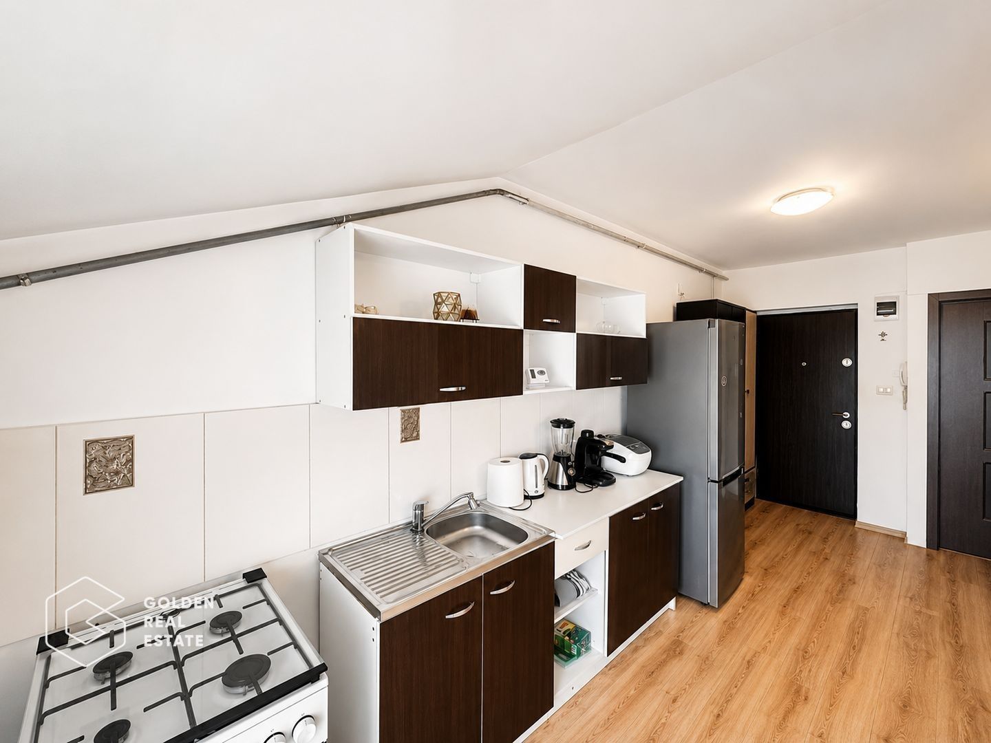 Apartament 2 camere, zona Parneava, etaj 3, centrala proprie, loc parcare - Poză 8