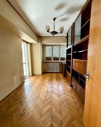 Apartament 4 camere mare și luminos– Șoseaua Nicolae Titulescu - Poză 1