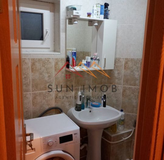 Apartament 3 camere, decomandat, central, renovat total, Campina - Poză 8