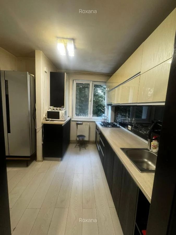 APARTAMENT 3 CAMERE METROU BASARAB - Poză 5