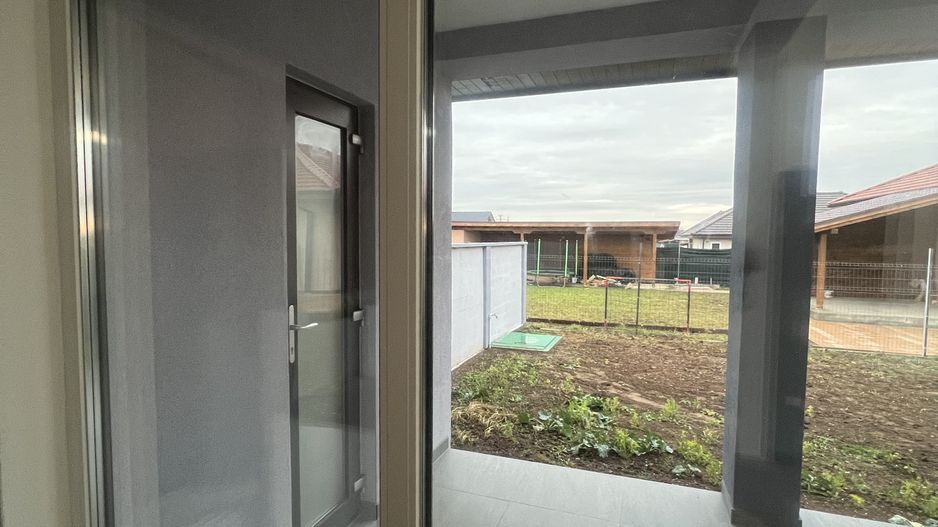 Duplex modern la 15 min de oraș - Poză 4