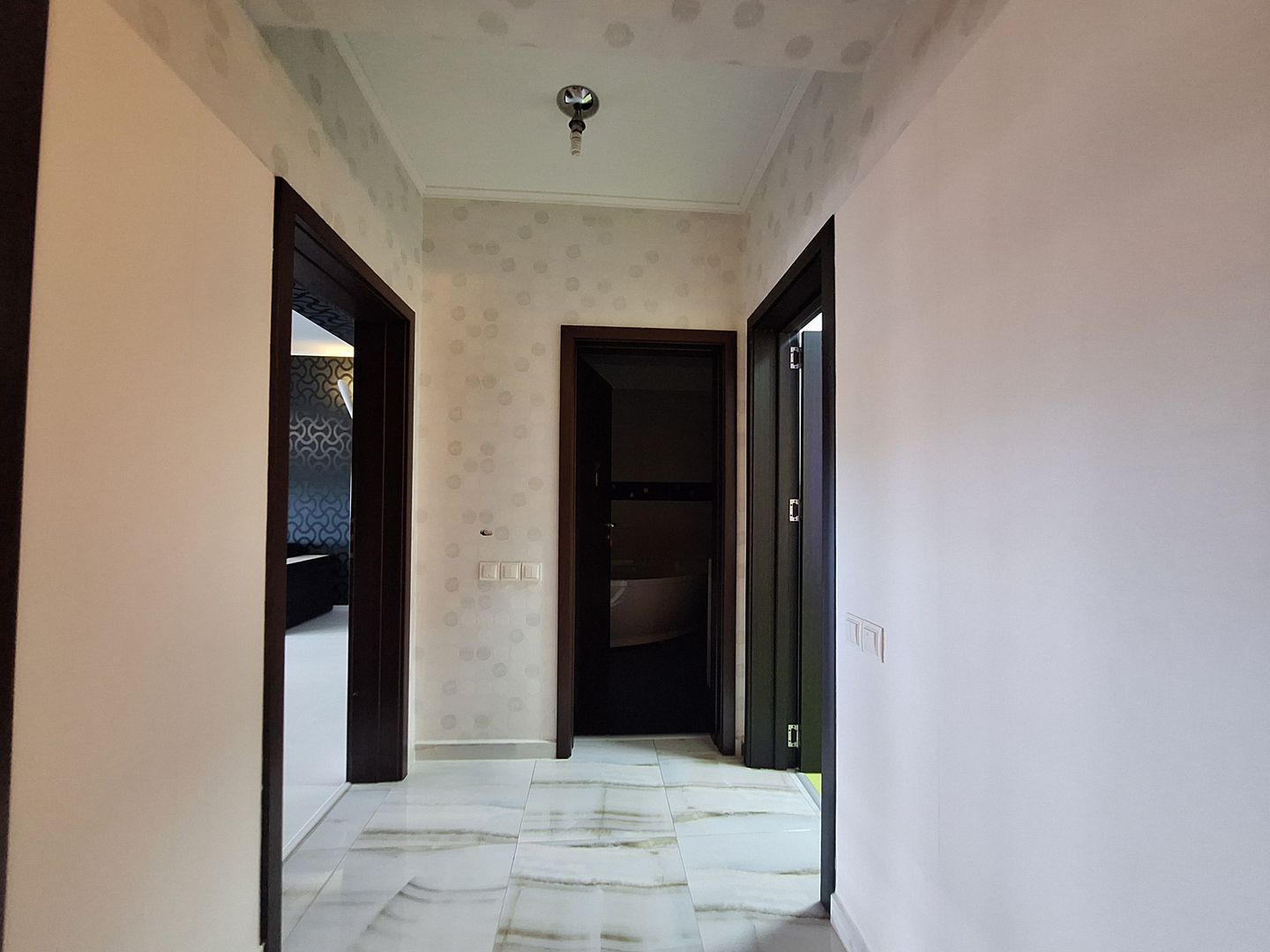 Ap 2 cam mobilat și utilat 81mp Parcare-Cartierul Latin  Prel.Ghencea - Poză 15