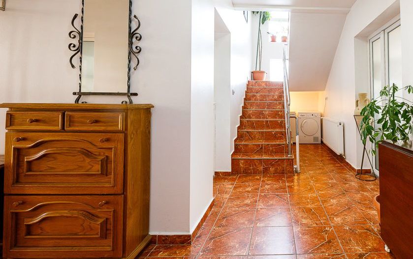 Casă pentru o familie numeroasă în Săcălaz - Poză 4