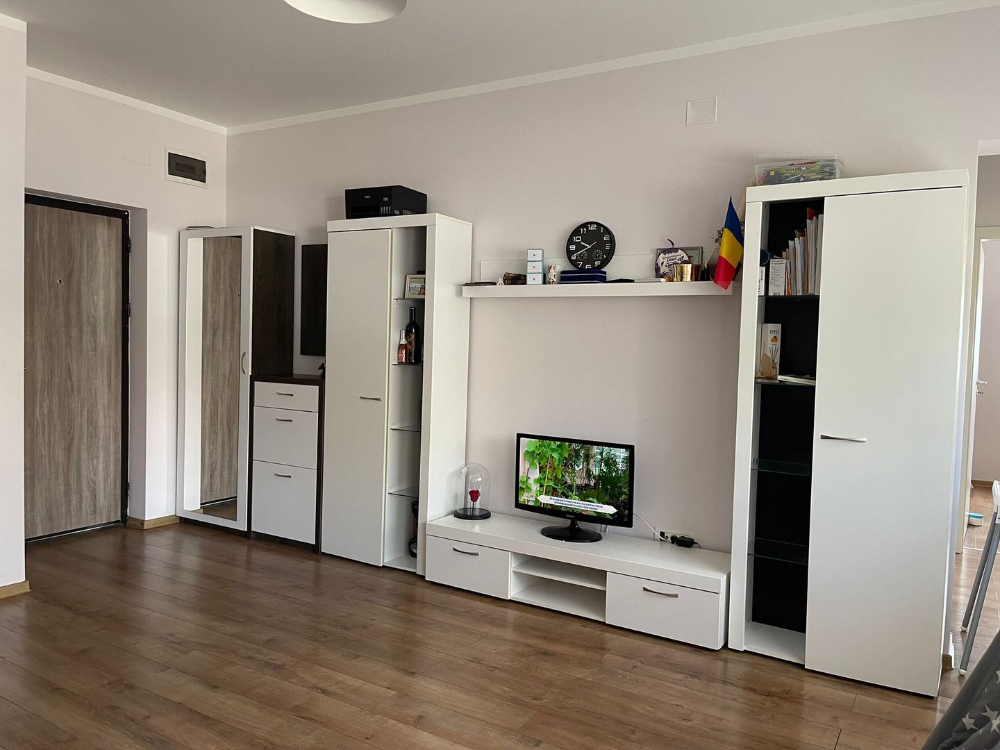 Apartament cu 2 camere si 2 locuri de parcare - Poză 5