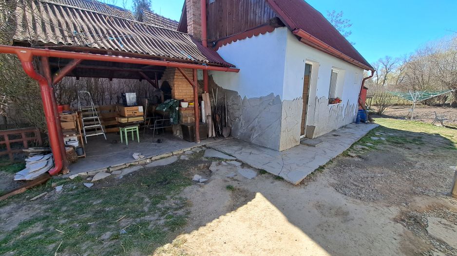 Două case de vanzare cu teren 1553 mp Reci - Poză 3