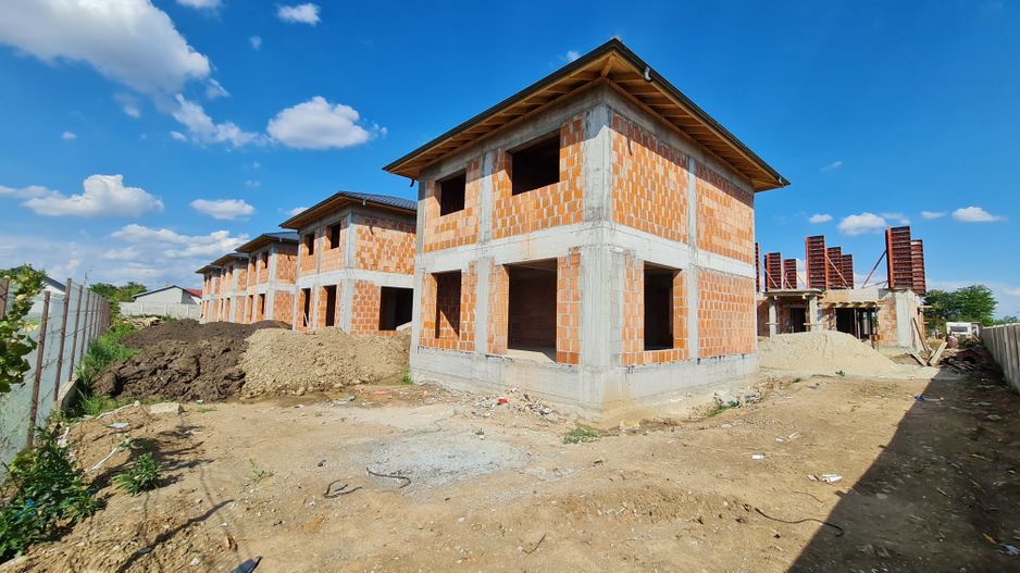 Casa individuala 15 minute de capitala, zona linistita - Poză 4