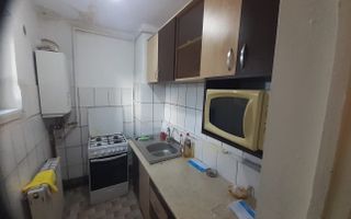 APARTAMENT 3 CAMERE ETAJ 2 ROTUNDA  CAMPULUNG - Poză 4