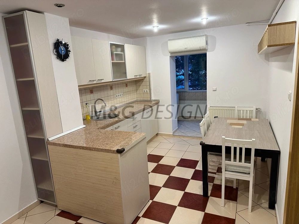 3 camere  decomandat etaj 1 Girocului - Poză 1