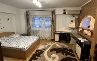 Apartament 1 cameră, de închiriat, Centru, Str. Străpungere Silvestru, Gara - Poză 1