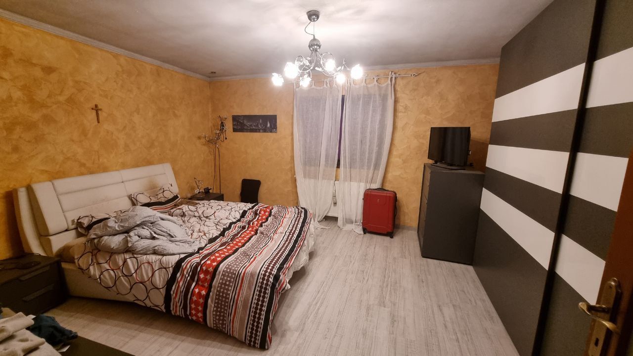 Casă cu 3 camere, anexă și teren de 901 mp – Pecica, zonă centrală - Poză 6