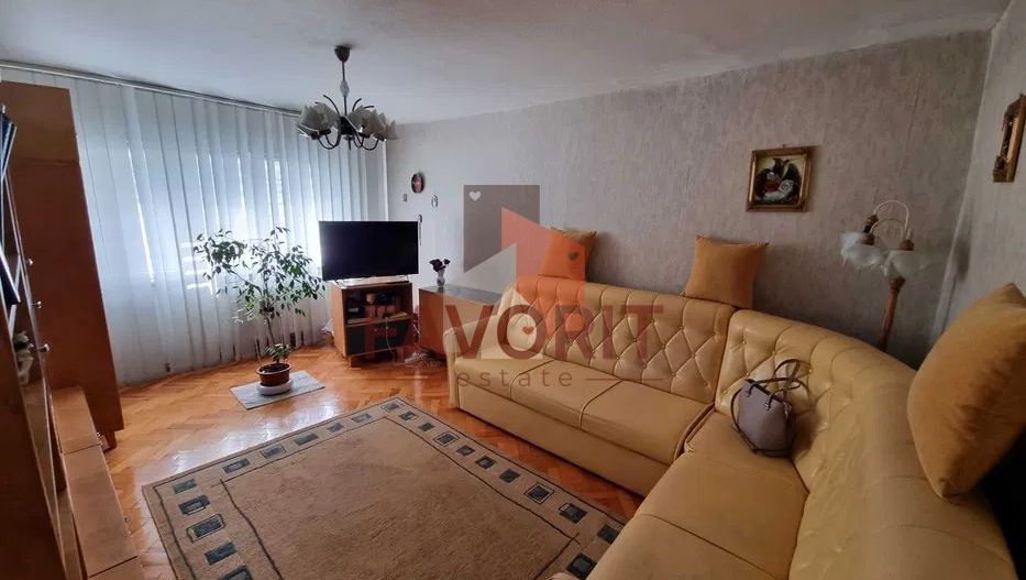 Apartament 3 camere decomandat, zona Aradului - Poză 1