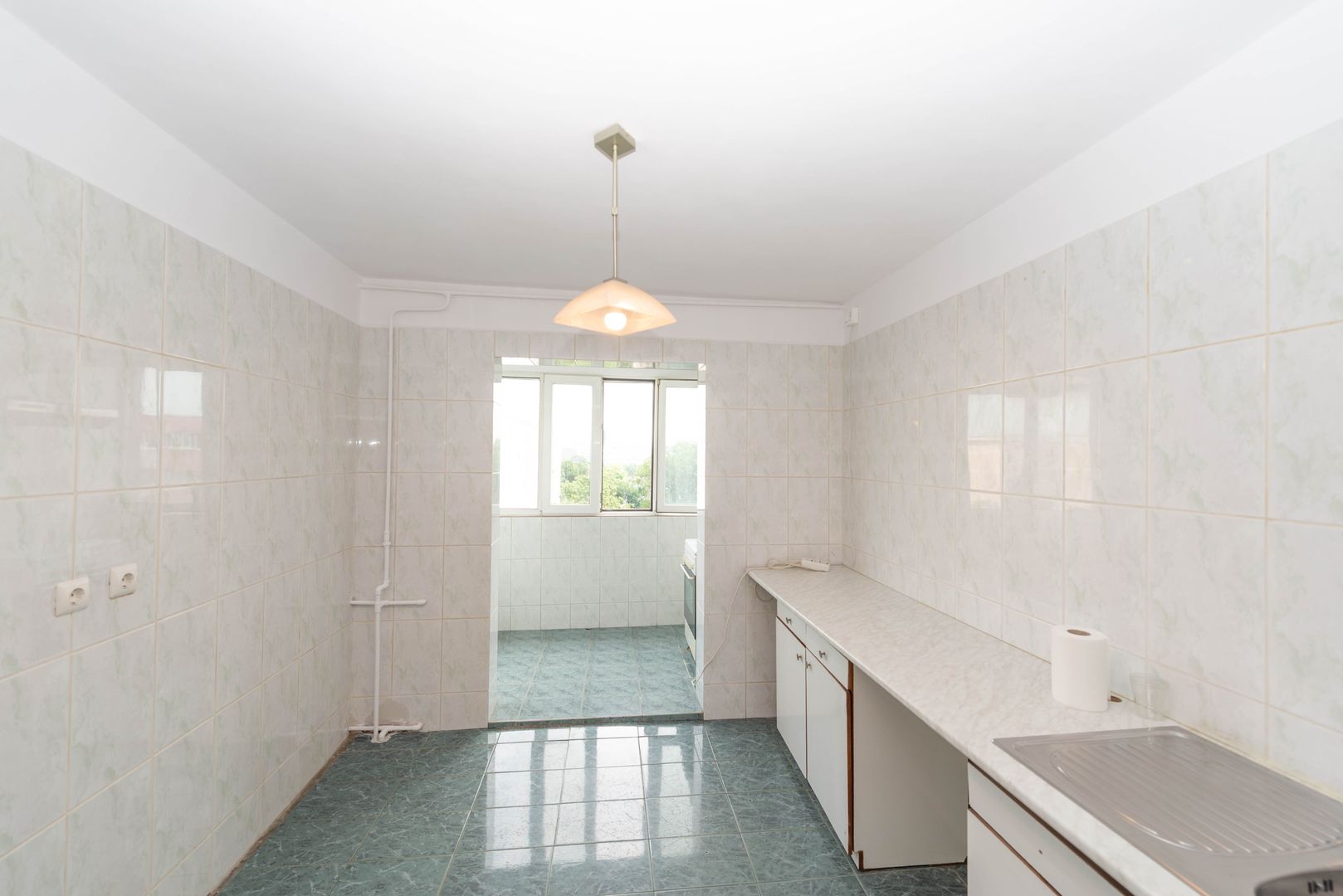 Apartament 3 camere de vanzare, decomandat, 2 bai, loc parcare, 1980 - Poză 9