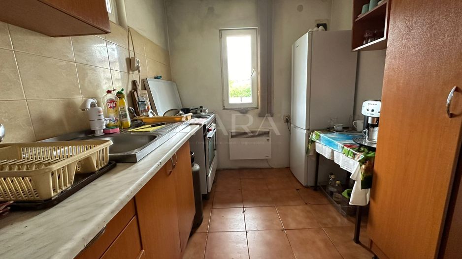 Casa cu 4 camere de vanzare in Iris - Poză 4