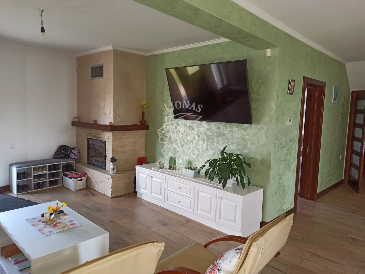 Casa 6 camere 220 mp-teren 1200 mp-curte amenajata-garaj-La Soare - Poză 2
