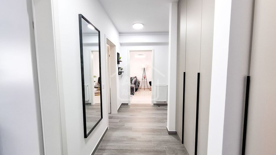 Design Modern Finisaje Calitative I Tractorul - Poză 5