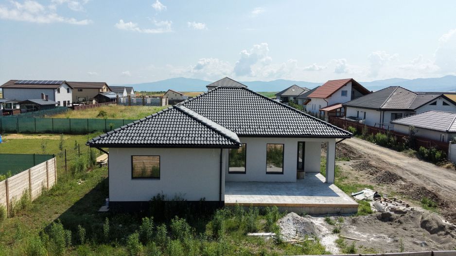 Casă pe parter de vânzare în cartierul Izvor - Poză 2