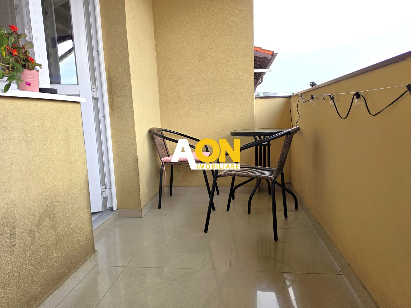 Apartament 3 camere + mansarda, cu garaj și boxă, mobilat, bloc nou - Poză 3