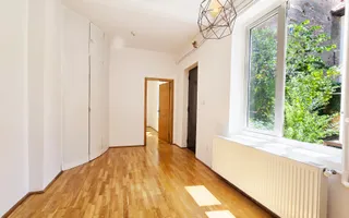 Casă consolidată la preț de apartament - Poză 18