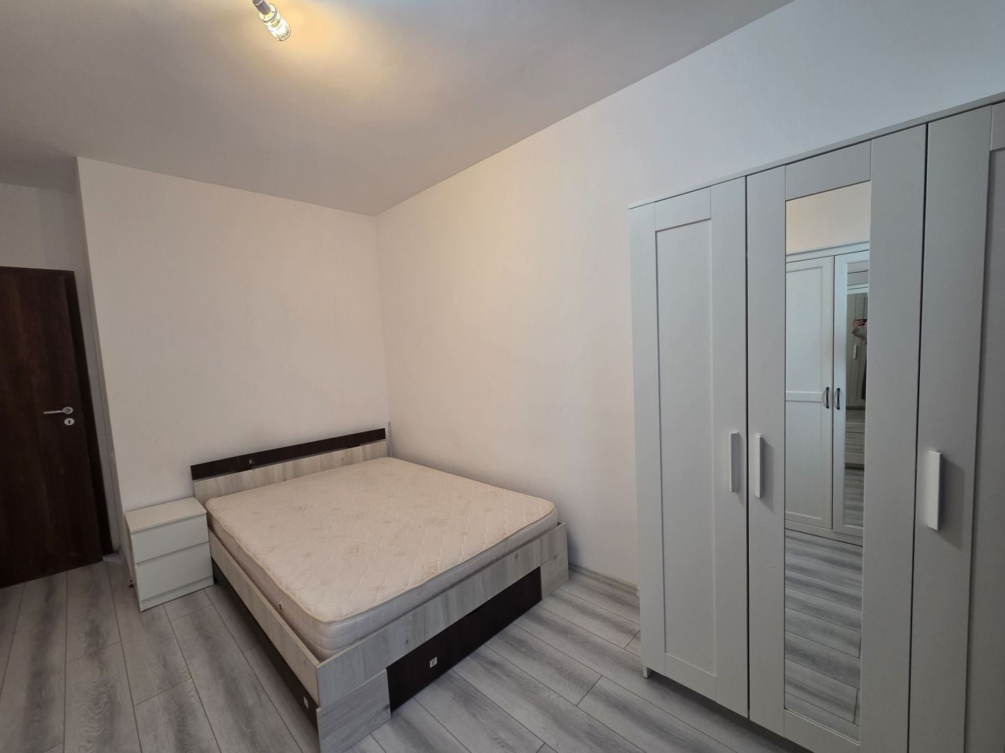 Apartament 2 camere de închiriat- Aparatorii Patriei-Centrala proprie - Poză 6
