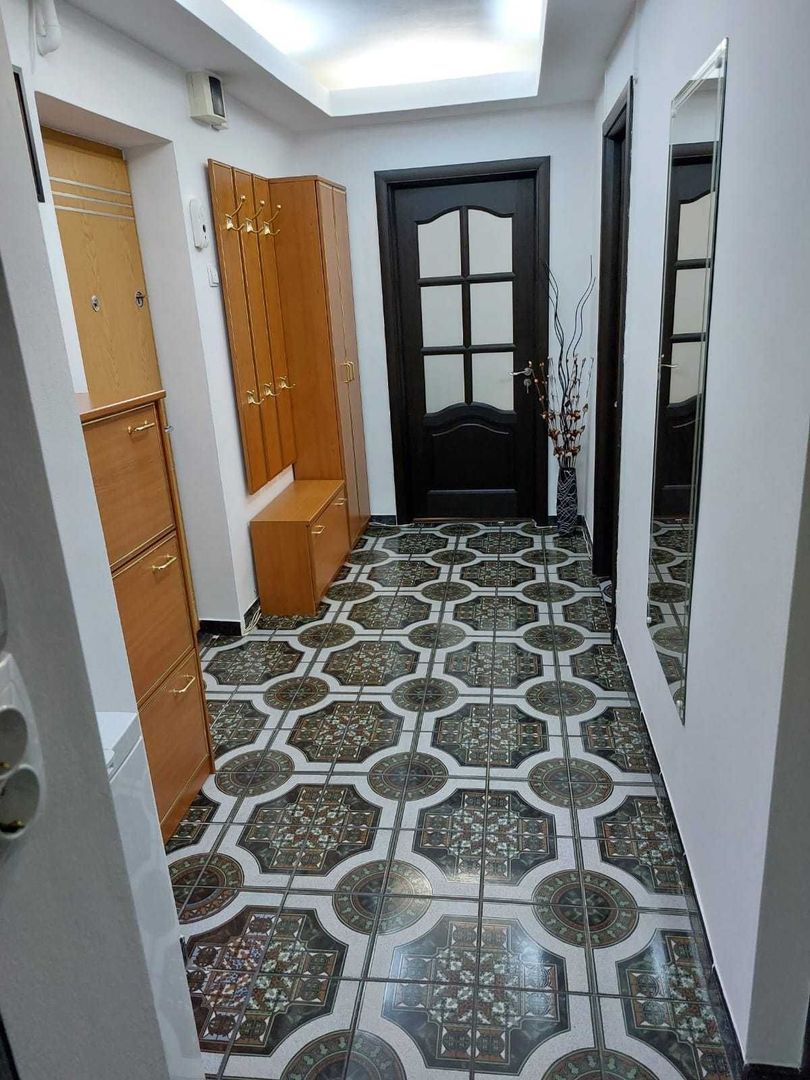 Apartament 2 camere decomandat, etaj 1, mobilat modern, Decebal - Poză 2