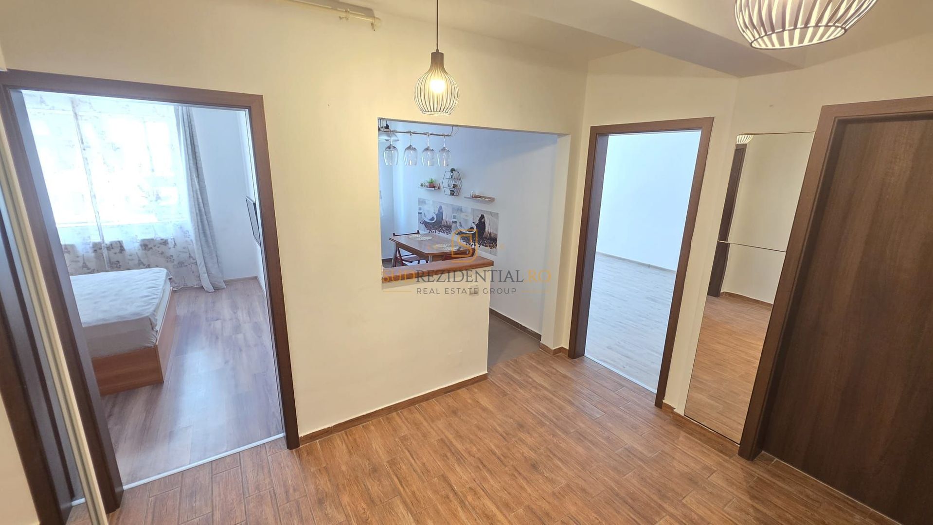Apartament 2 camere de vanzare, metrou Aparatorii Patriei, Sector 4 - Poză 1