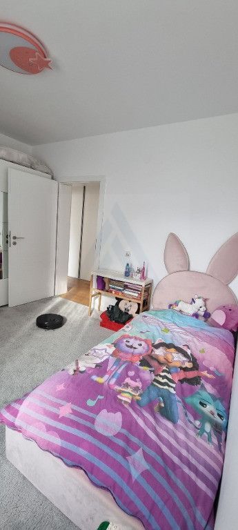 Apartament premium 73,2 mp + 2 balcoane  Etaj 1 parcare  in Șelimbăr - Poză 4