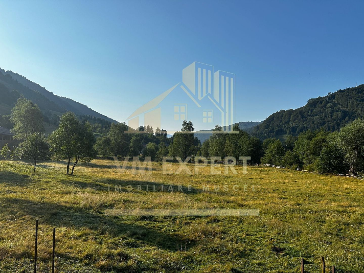 TEREN INTRAVILAN 500 MP SĂTIC- RUCĂR - Poză 1