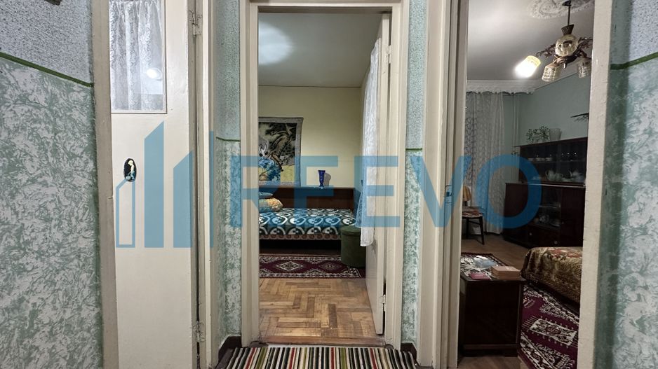 Apartament cu 3 camere de vânzare, în Buhuși - Poză 7