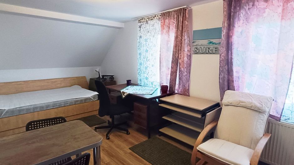 Garsoniera mibilata si utilata,central langa baza colinei - Poză 2