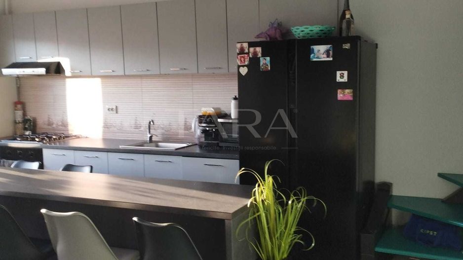 Vanzare apartament pe 2 nivele, orientare Sudica. - Poză 2