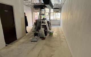 Spațiu comercial 38 mp | Vitrină stradală | Zonă cu trafic intens - Poză 1