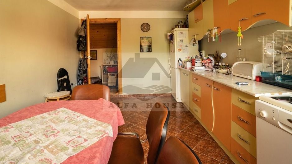 Casa individuala Sacele, 250 mp + 40 mp garaj + 556 mp curte - Poză 10