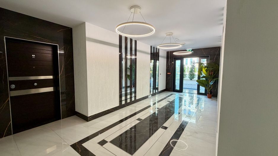 Penthouse Collection | Etaj retras | Cu Piscina Privata | GATA de mutat - Poză 1