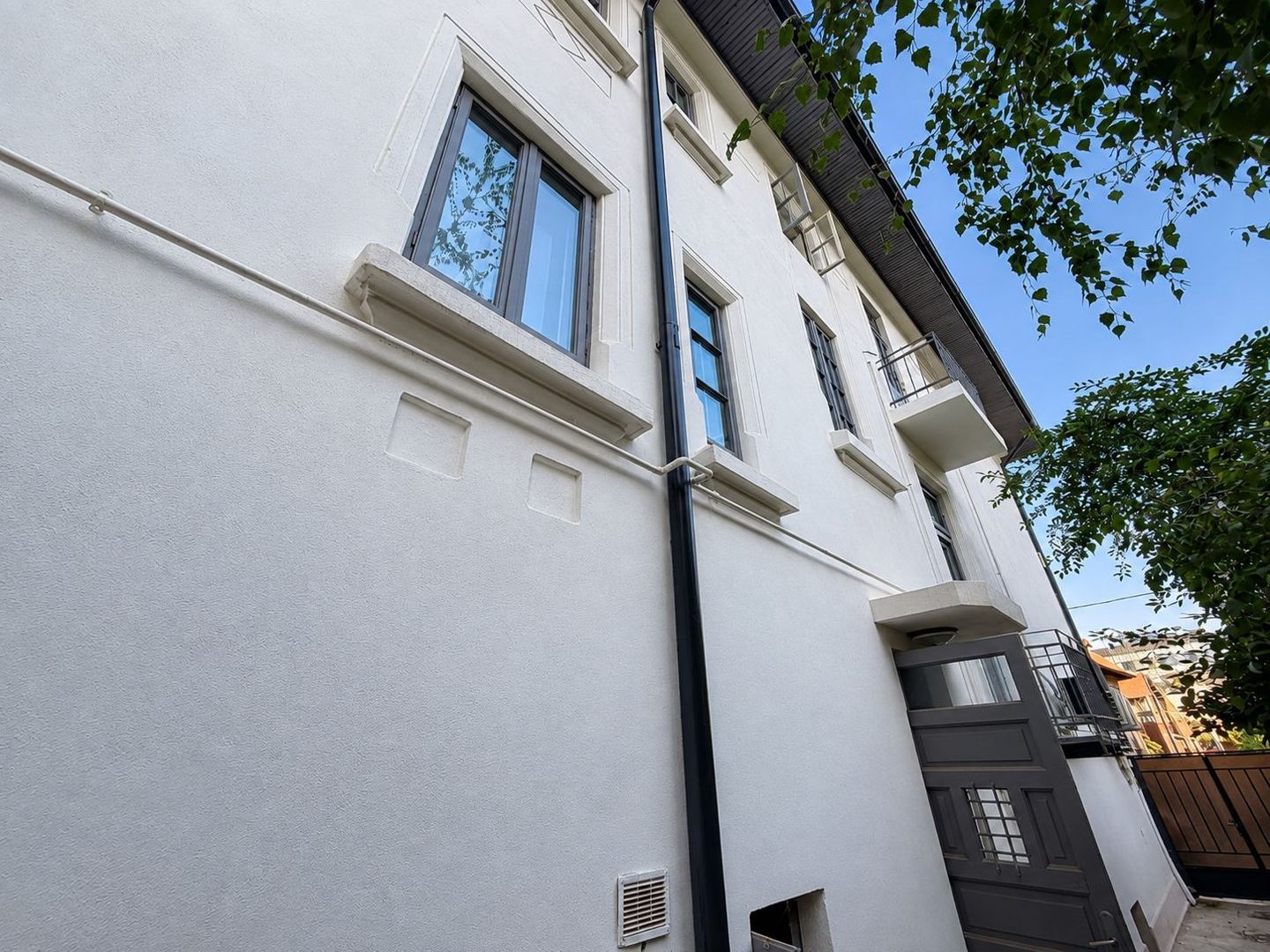 Garsonieră renovată Vilă interbelică 1932 Piața Romană | 28 mp Demisol - Poză 13