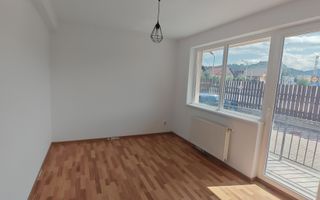 Apartament luminos 3 camere,Parter, parcare,Râșnov, Cartier Covaciu - Poză 6