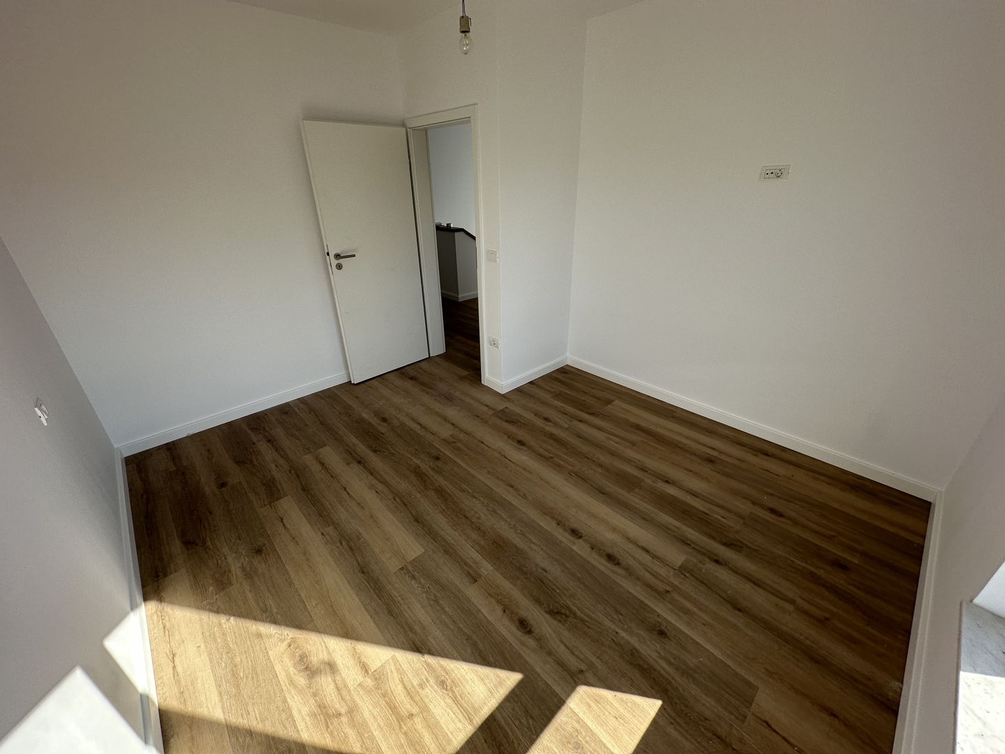 Duplex despartit prin spatiu tehnic - Poză 20