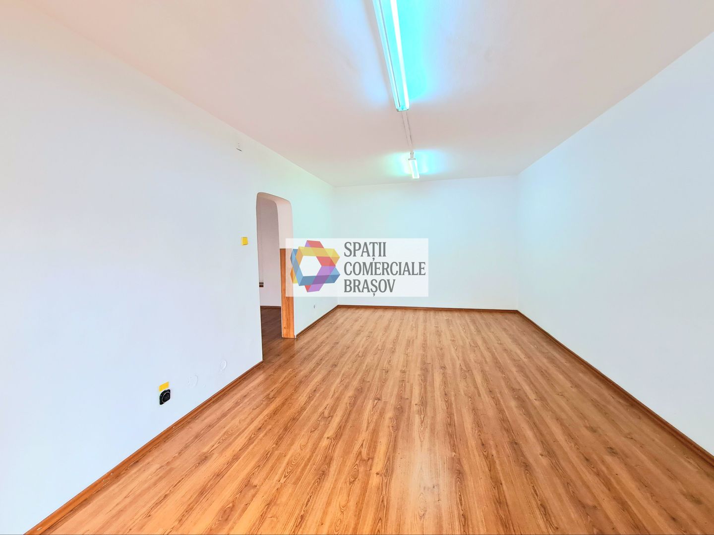 Spatiu comercial de vânzare cu vad Brașov - 57 mp # plus-imo.ro - Poză 4